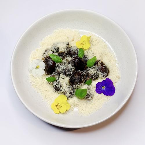 Gésier de Canard confits, dentelle de Pecorino & Floraison printanière | Filigrane d’huile d’Olive